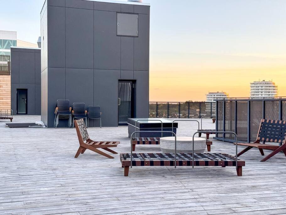 Chic Atelier With Breathtaking Waterfront Lejlighed