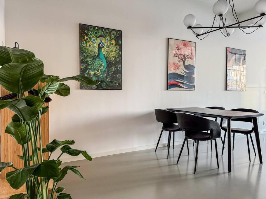 Chic Atelier With Breathtaking Waterfront * København